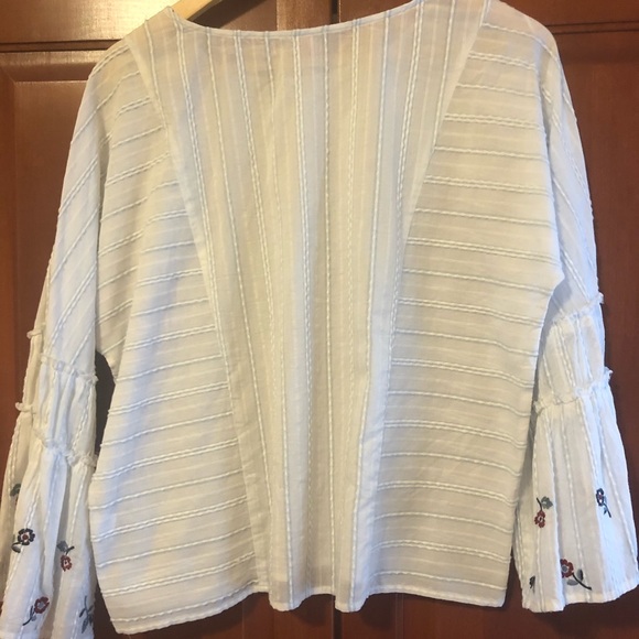 Vince Camuto White Top Size Small NWT - Picture 4 of 6